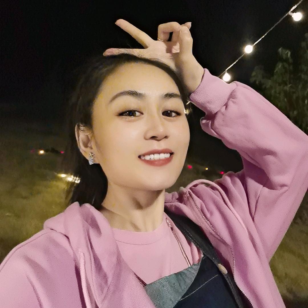 大美露西 Lucy