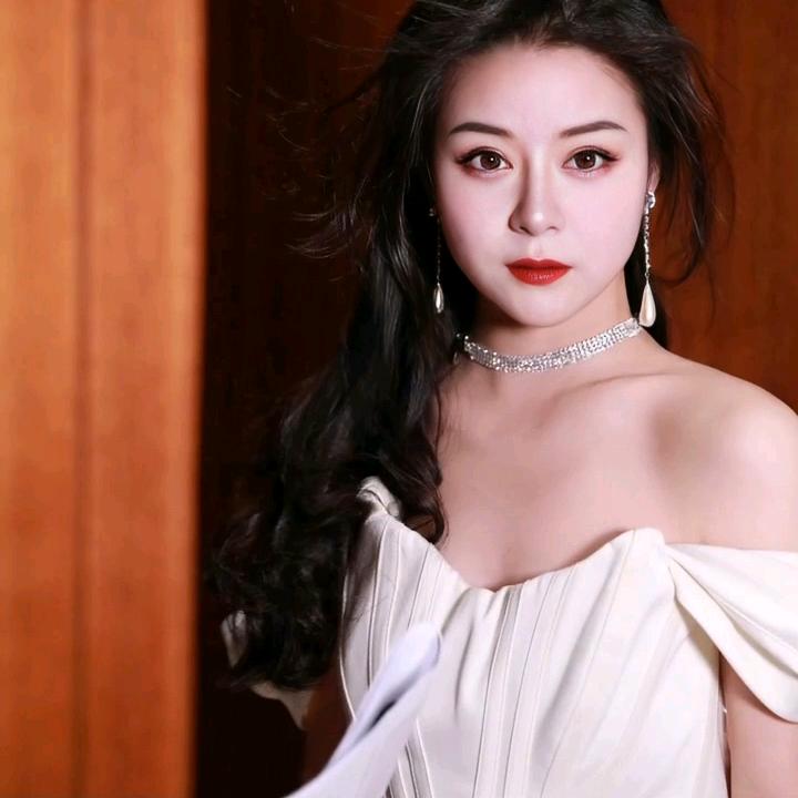 桐庐迈哈顿KTV唱歌订房可以找我