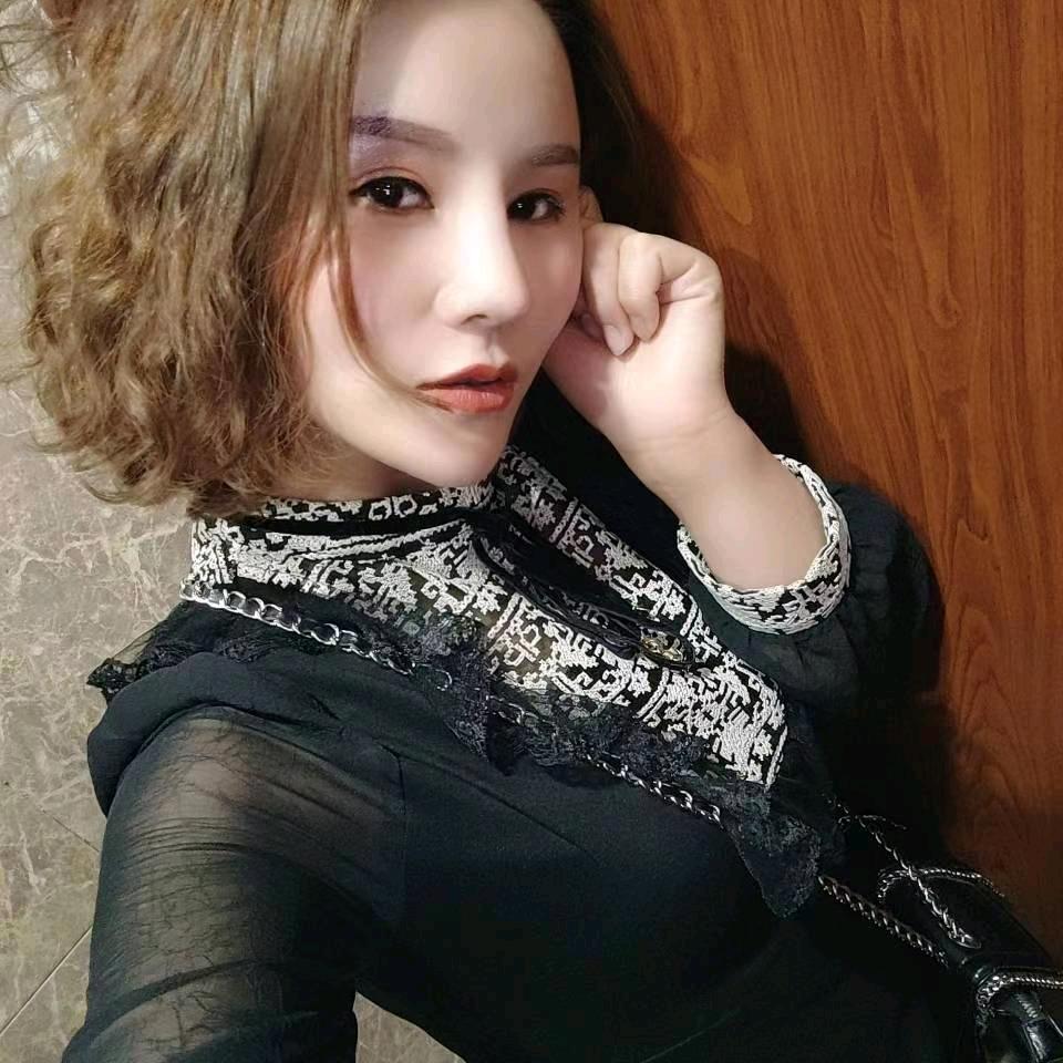 新疆阿克苏鸿森烟酒＃辉煌水族何冰