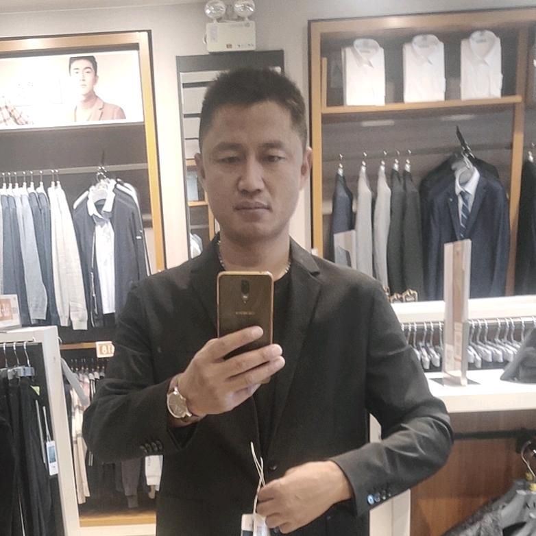 八零年的拽哥，做人三观要正