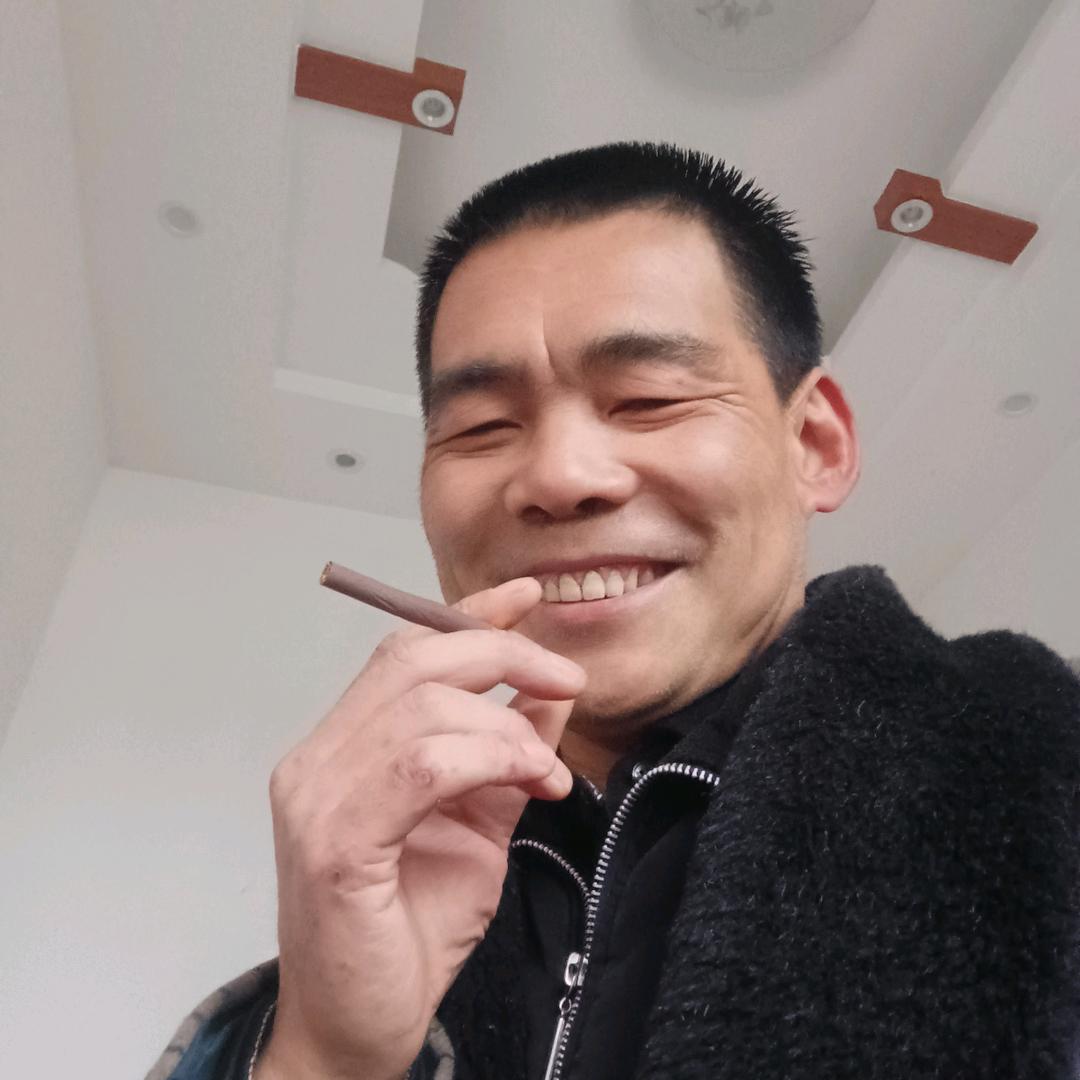 隐忍布衣