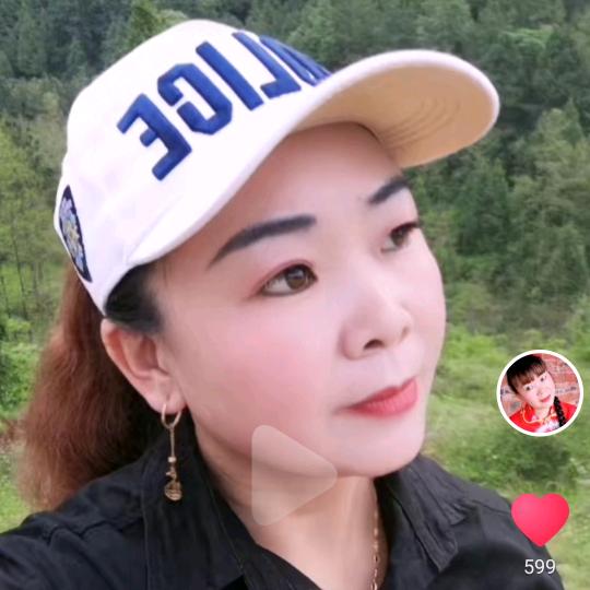 龙滩姊妹洋鼓队，玲玲。