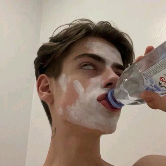 凌太白.（增肌版）