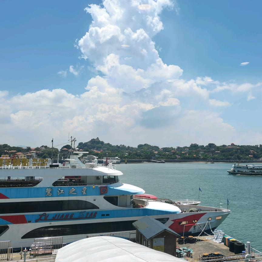 小河入海流