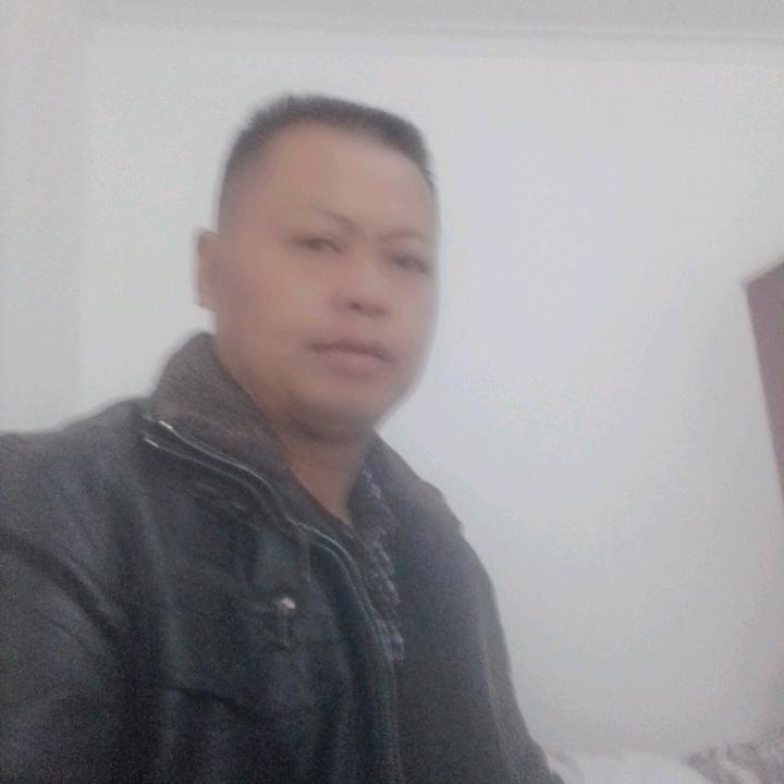 装修师傅（专业贴瓷砖）