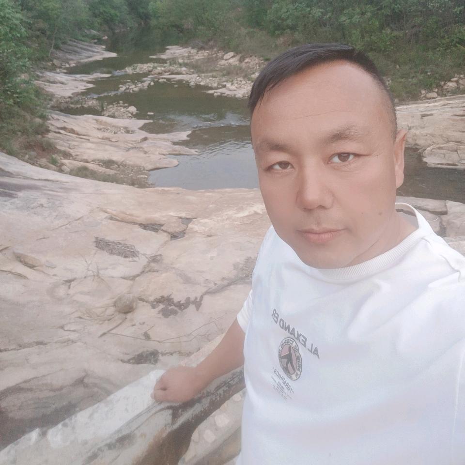 沉默的思绪💐💐💐