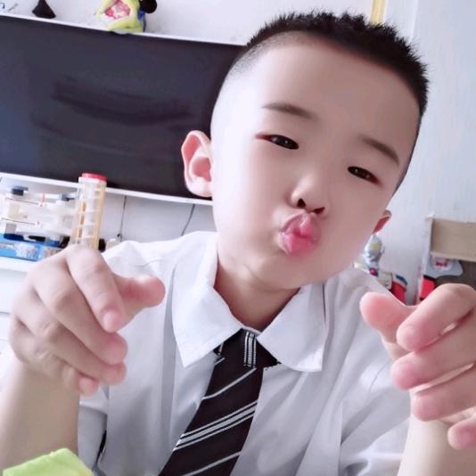 🌈翊起成长🎈