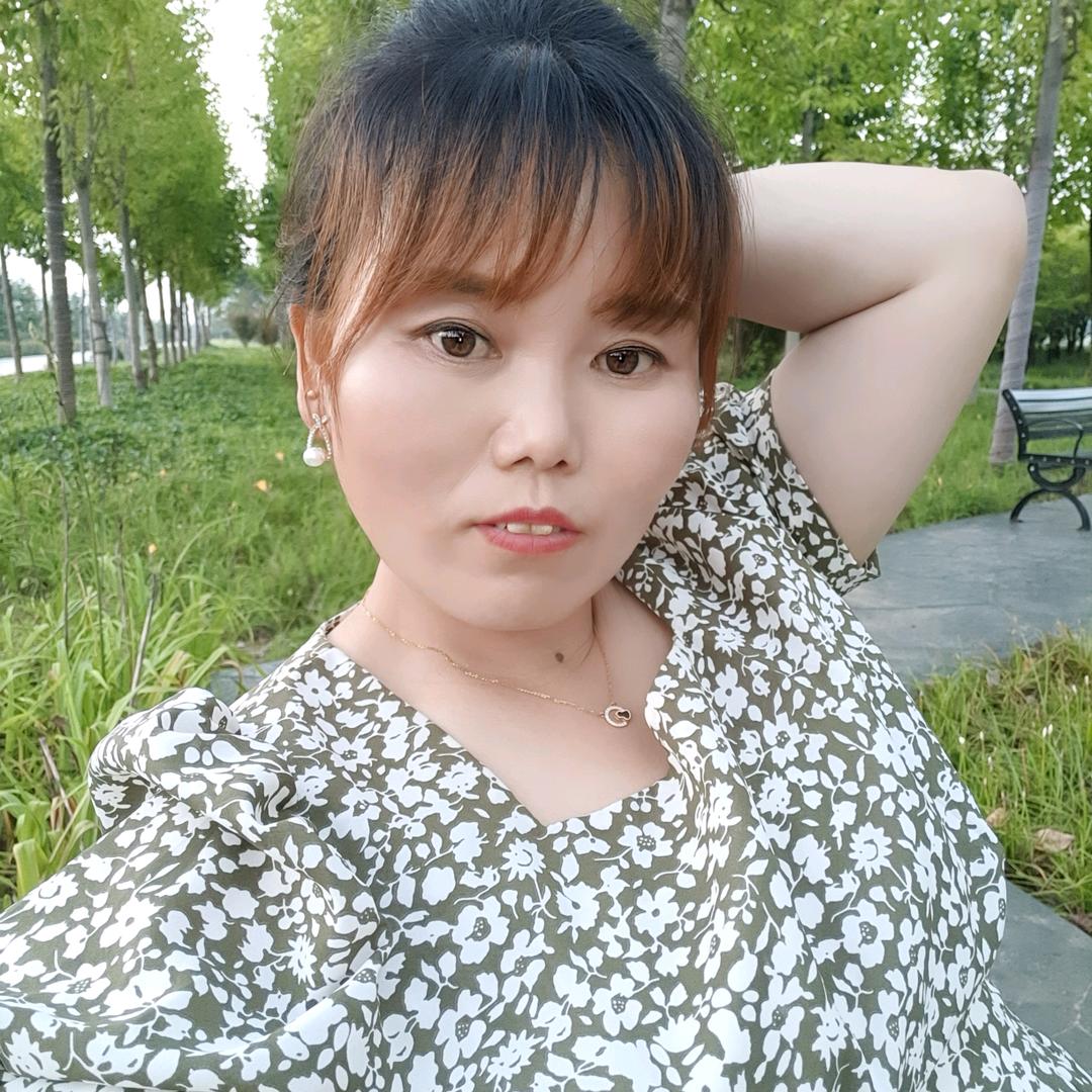 鑫隆汽车城上亿店雷丽丽