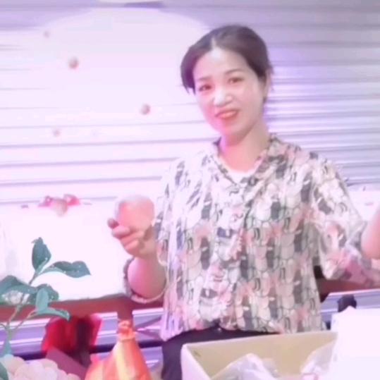 英姐水果店断
