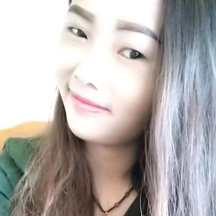 杨小英