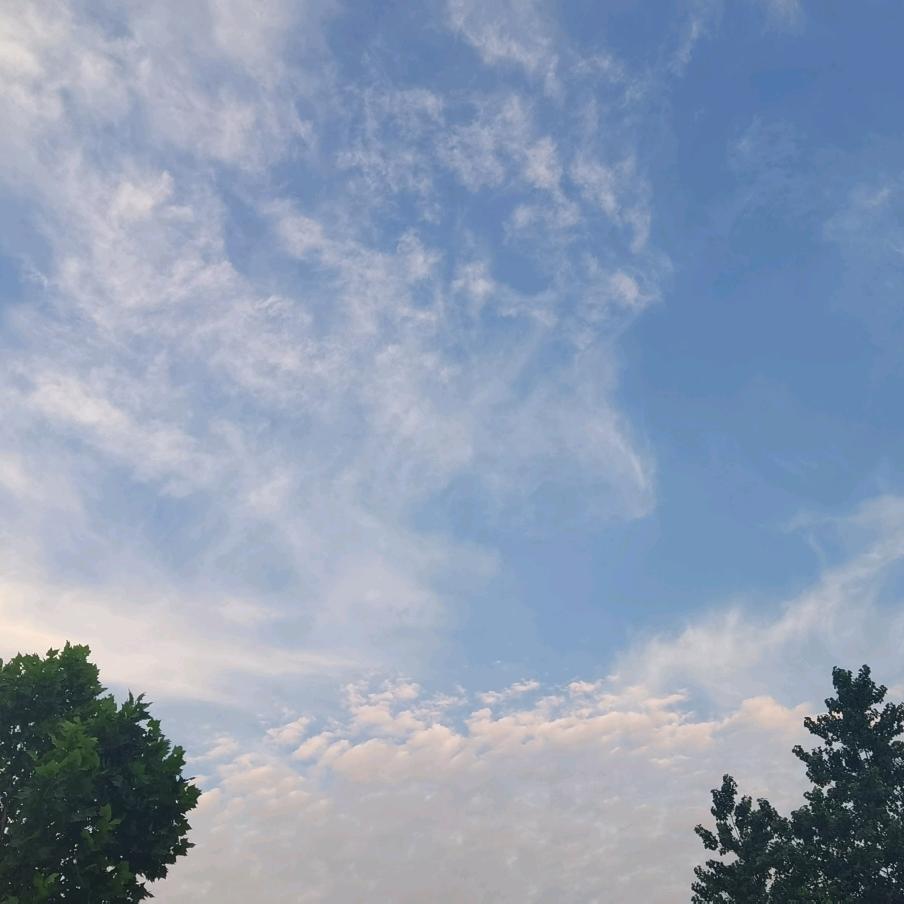 碧空流云☁