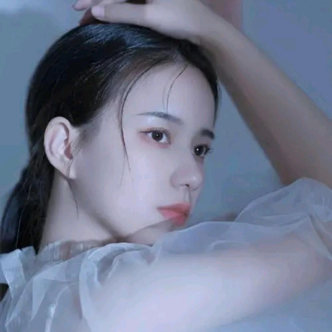 小青默