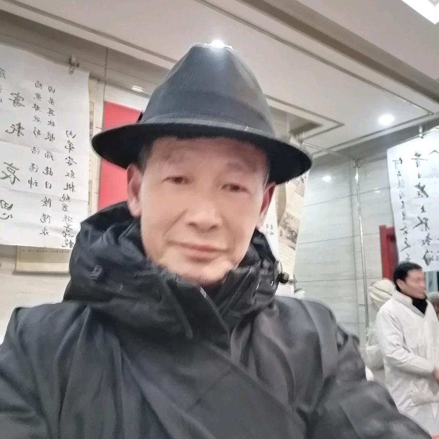 何庆