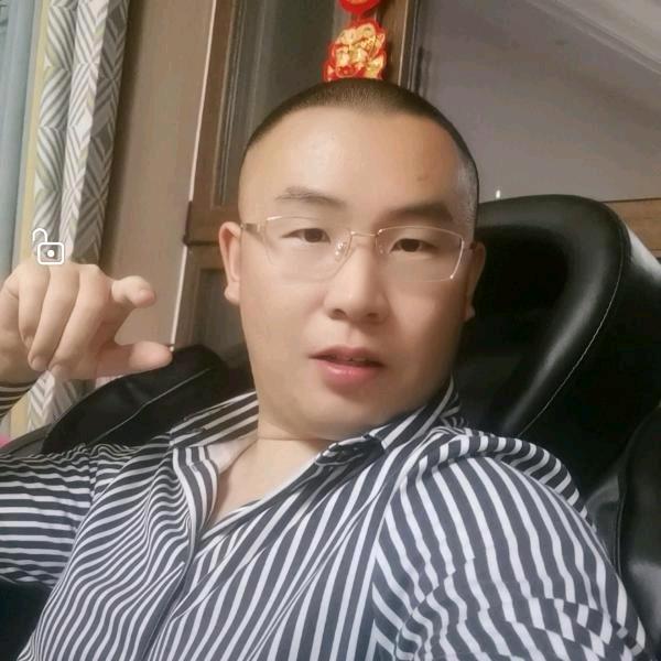 爱折腾的小龙哥