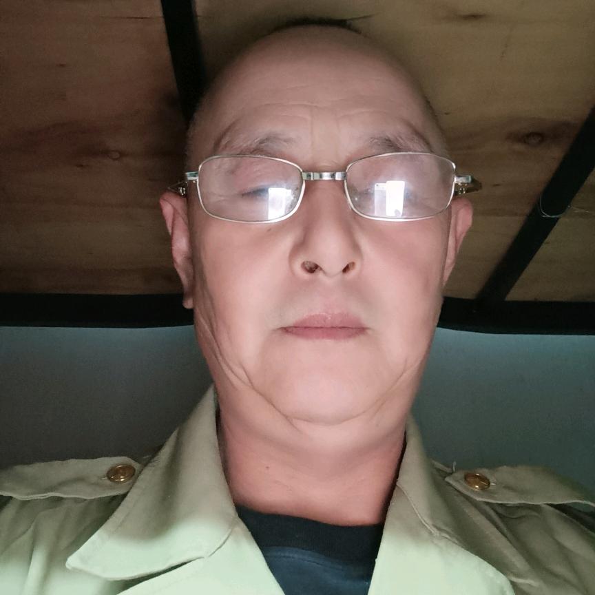 l西藏拉萨汽车兵罗章玉