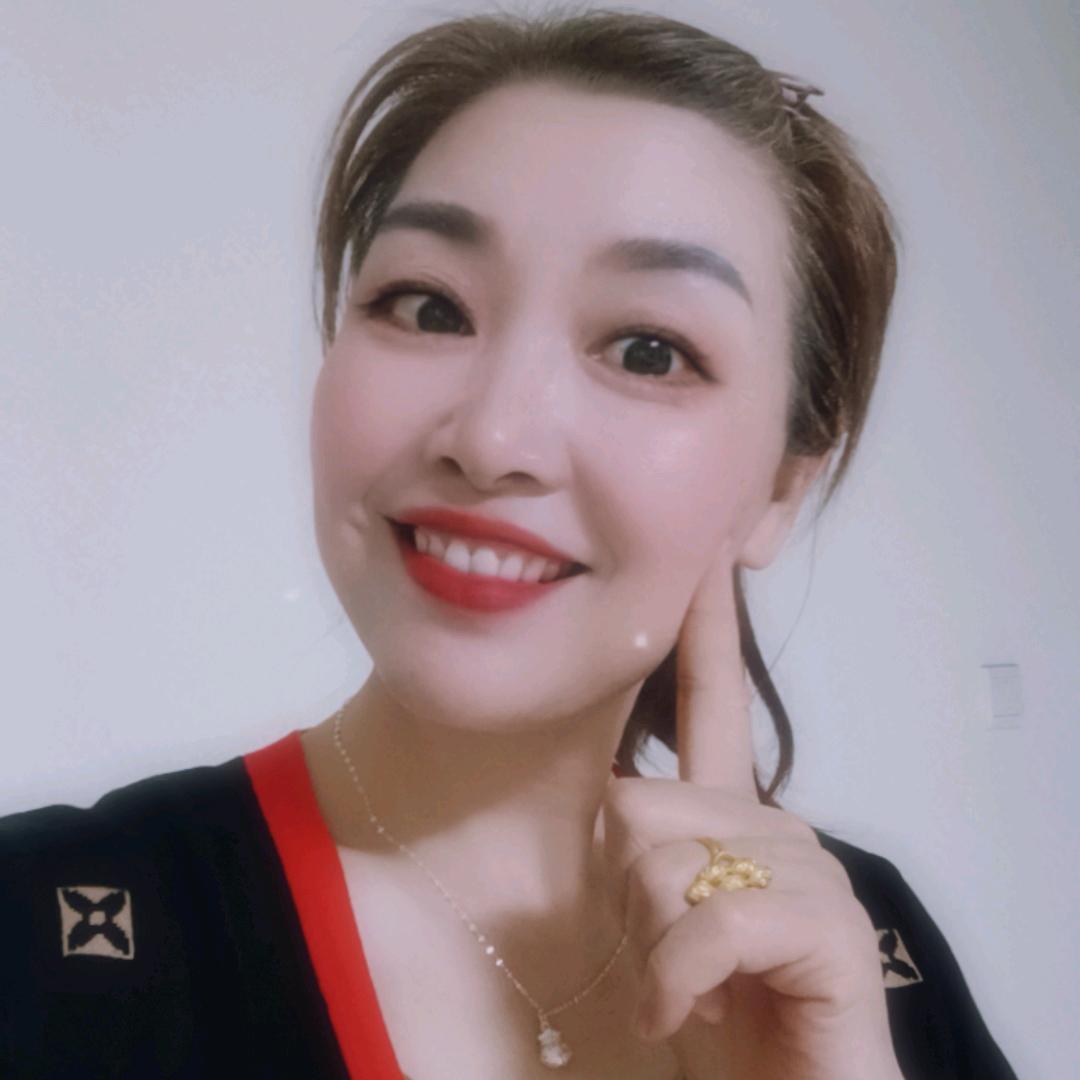 镶金边的玫瑰
