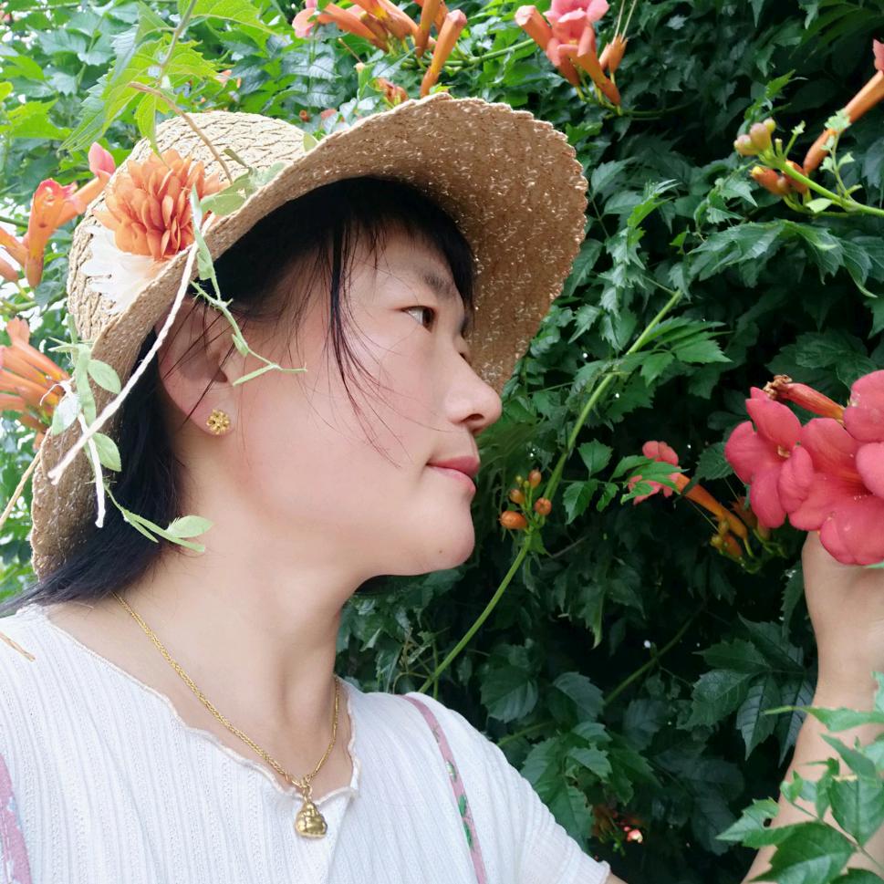徐艳花（75年兔🐰）