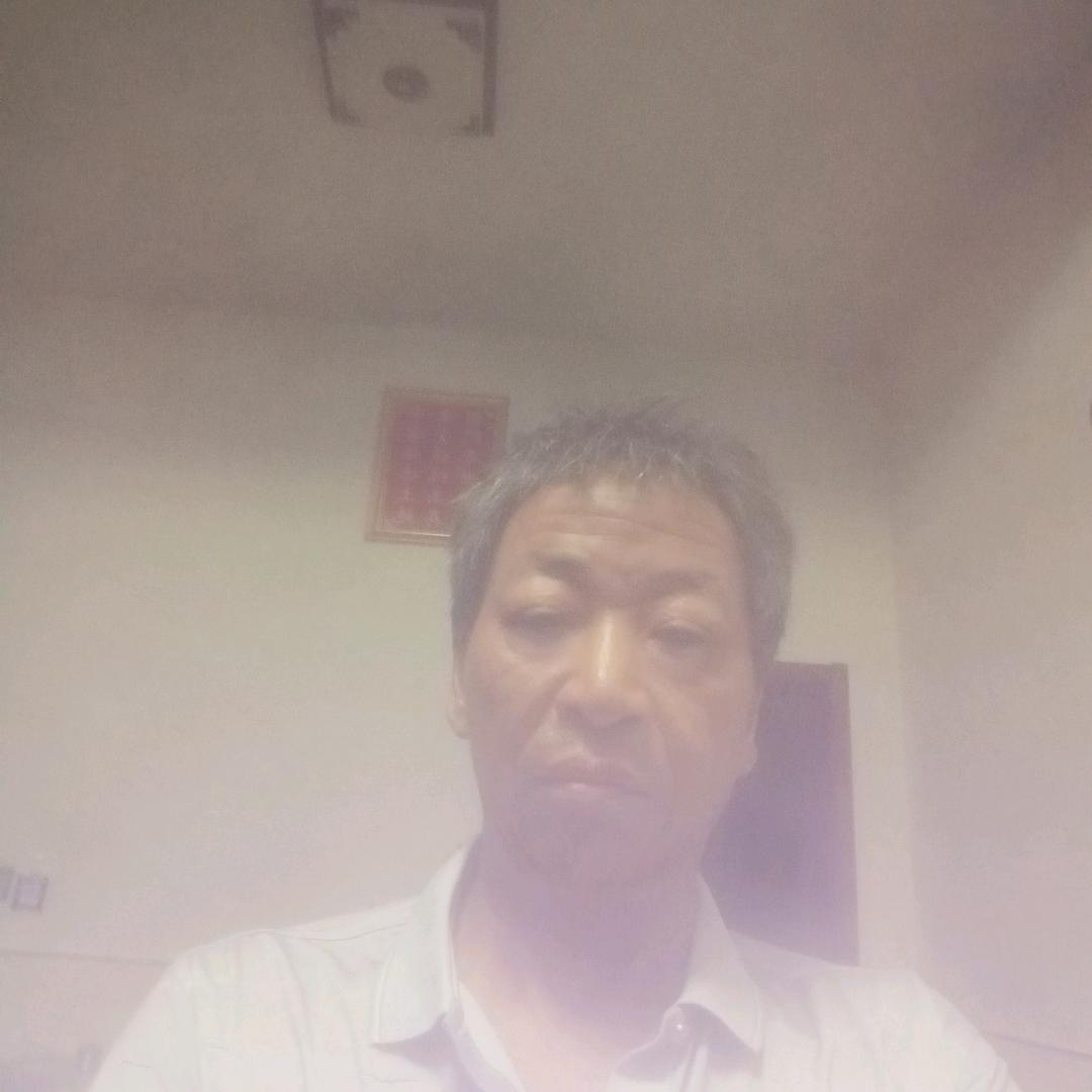 弯弯的月亮