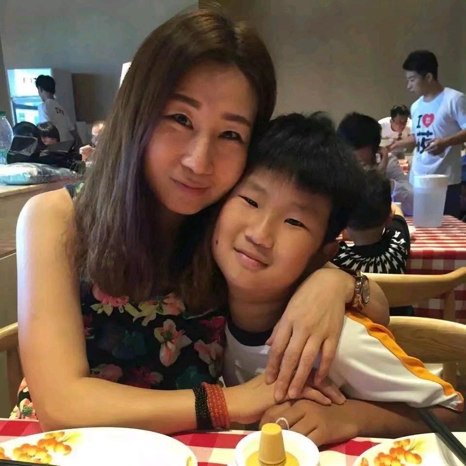 国旅曾妍