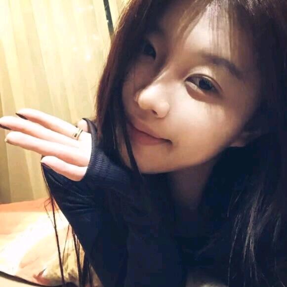 在海边捡束花.🥀