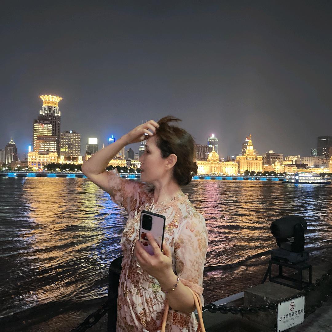 红艳凝香啊
