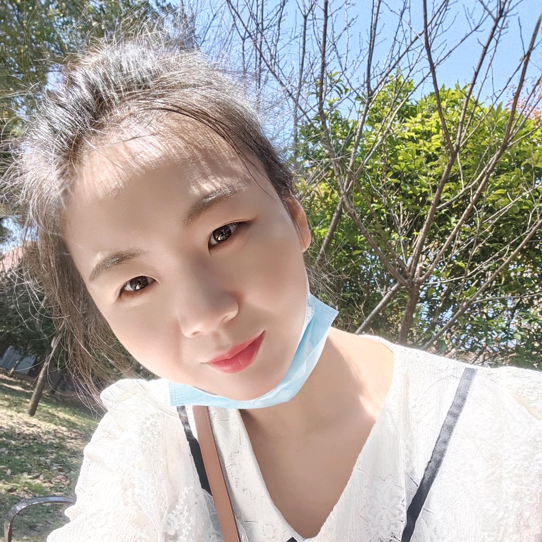 我是小妮吖（26号奶咖有活动）