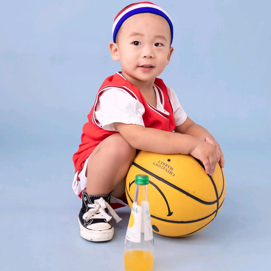 又熬过一 周女士