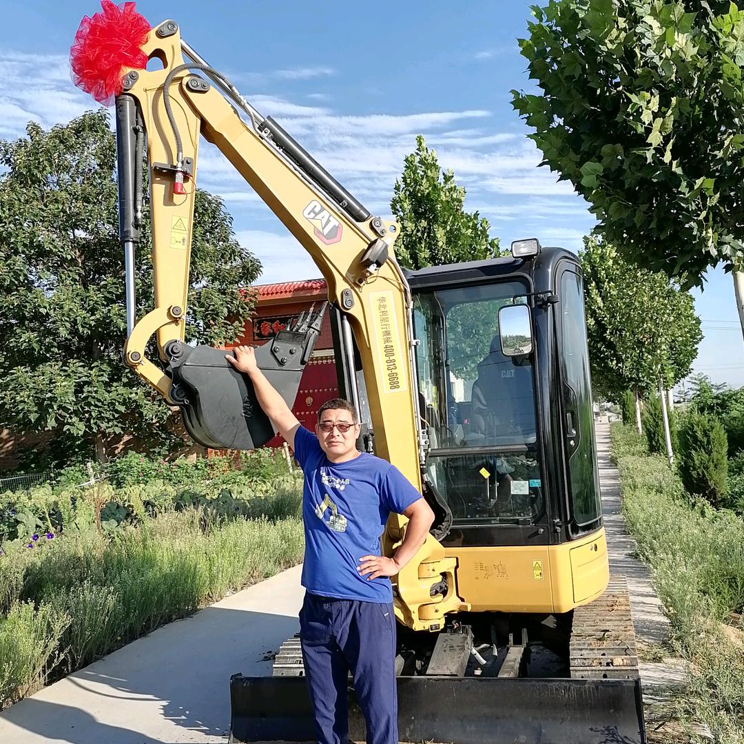 王奇 冯村挖机铲车