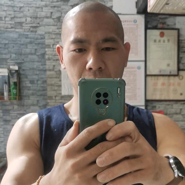 光头哥的健身日常