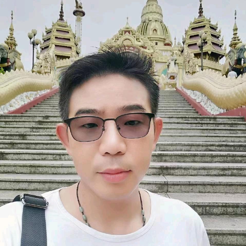 摆摊旅行记