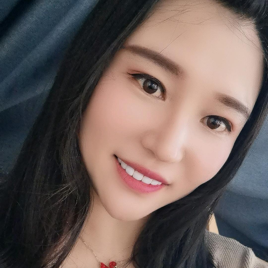睫毛上的泪珠