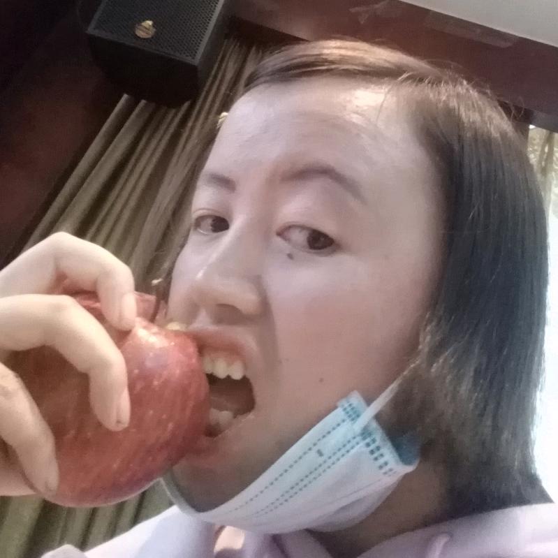 莉莉