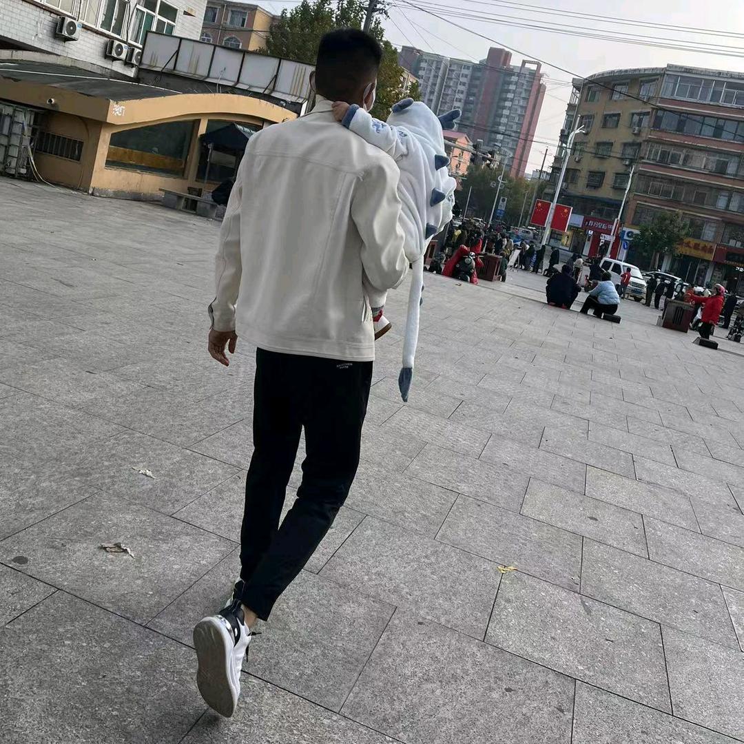 ☀开着迪子送包子☀