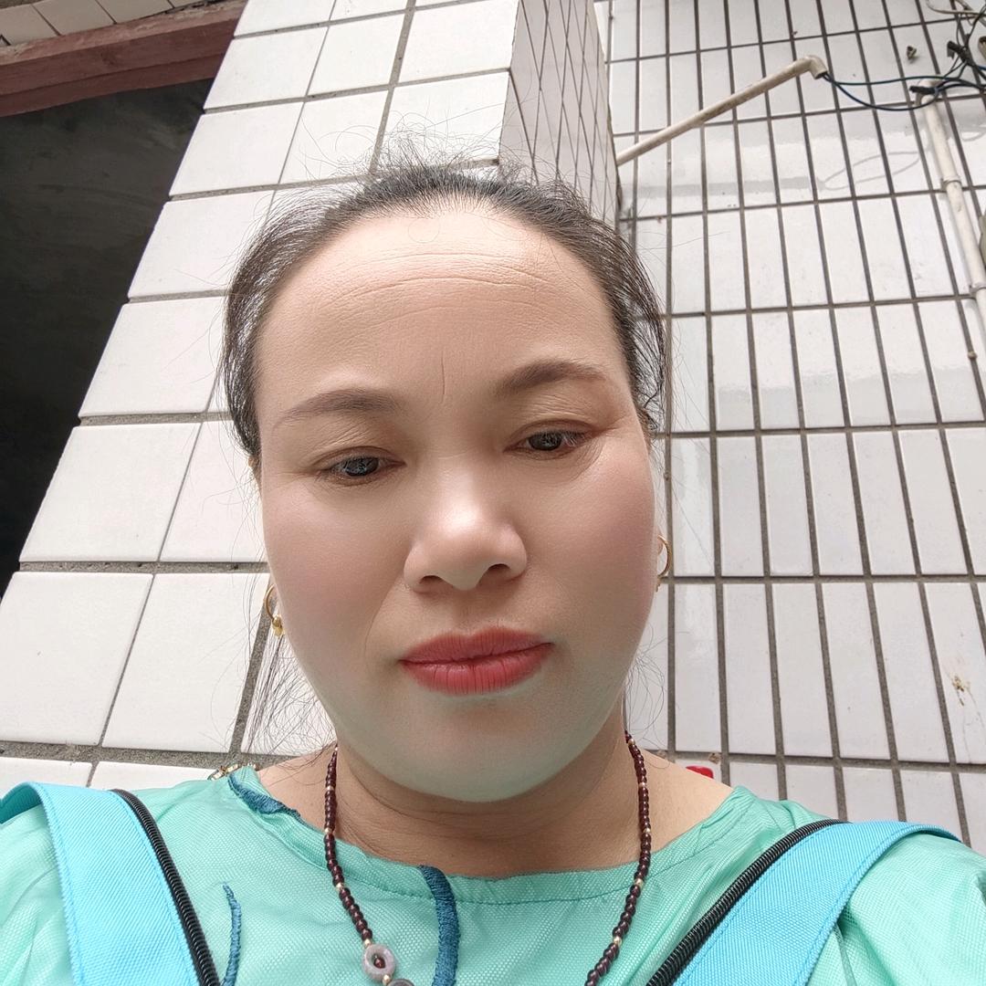 艾中群