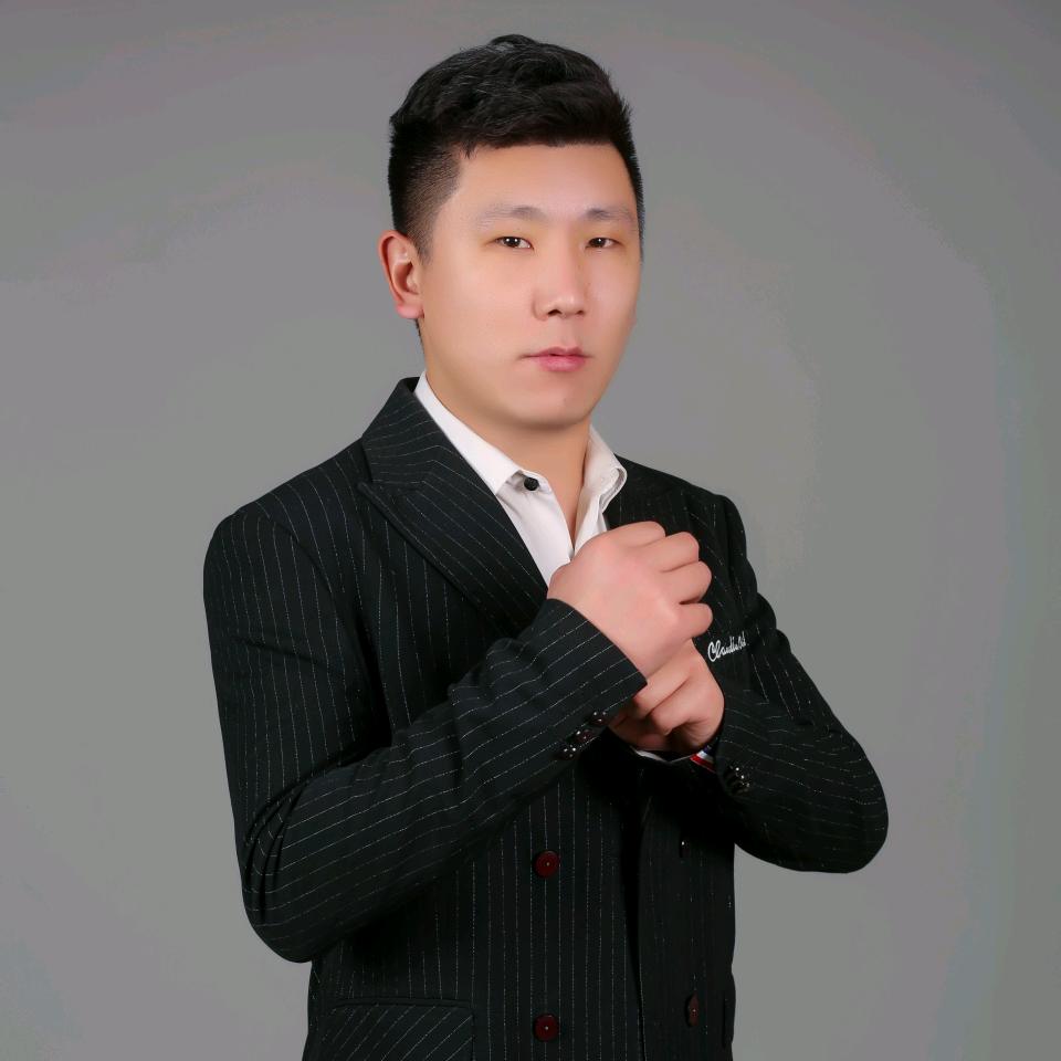 你好！我叫赵四！