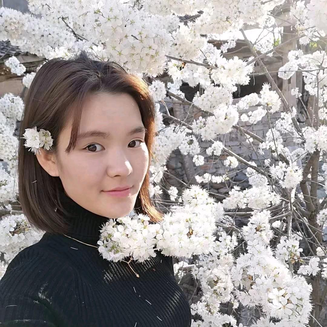 指尖盛开的繁花