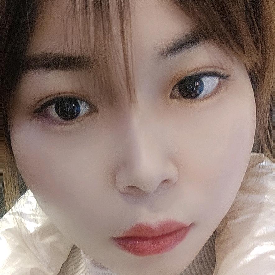 @依依