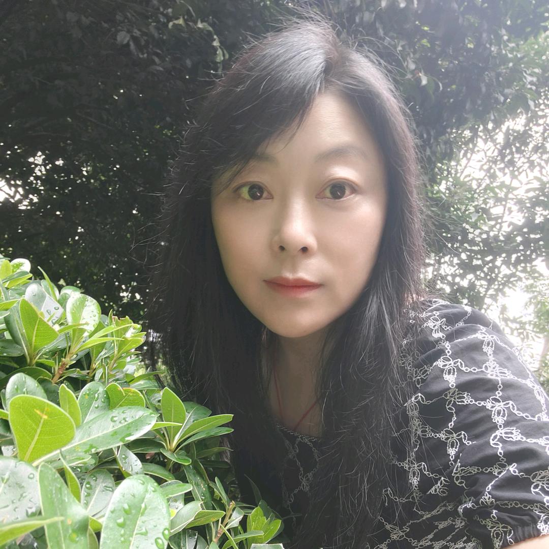 坐着蜜蜂去游玩