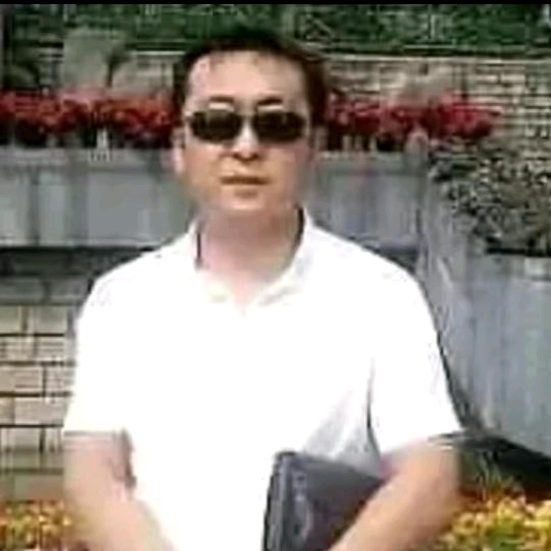 AAA建材批发刘总(离过婚知道疼女人)