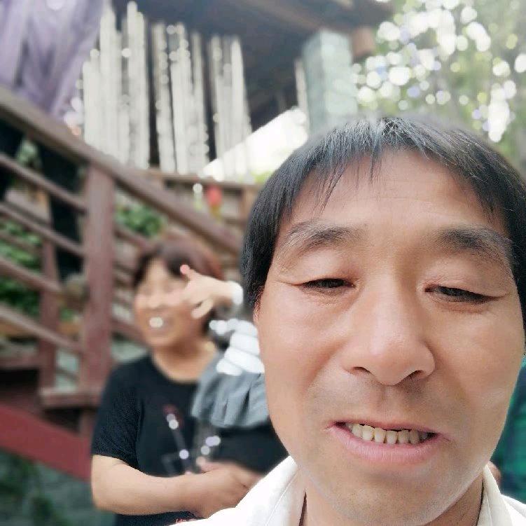 爱人尊敬