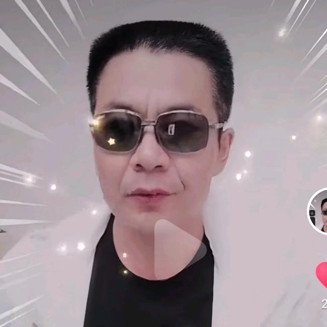 自由自在 一人走，，