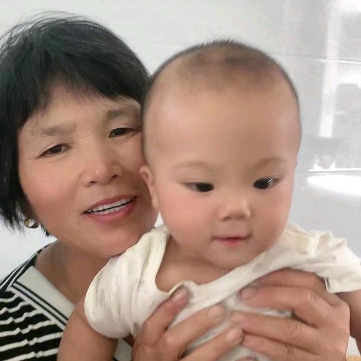 @连英