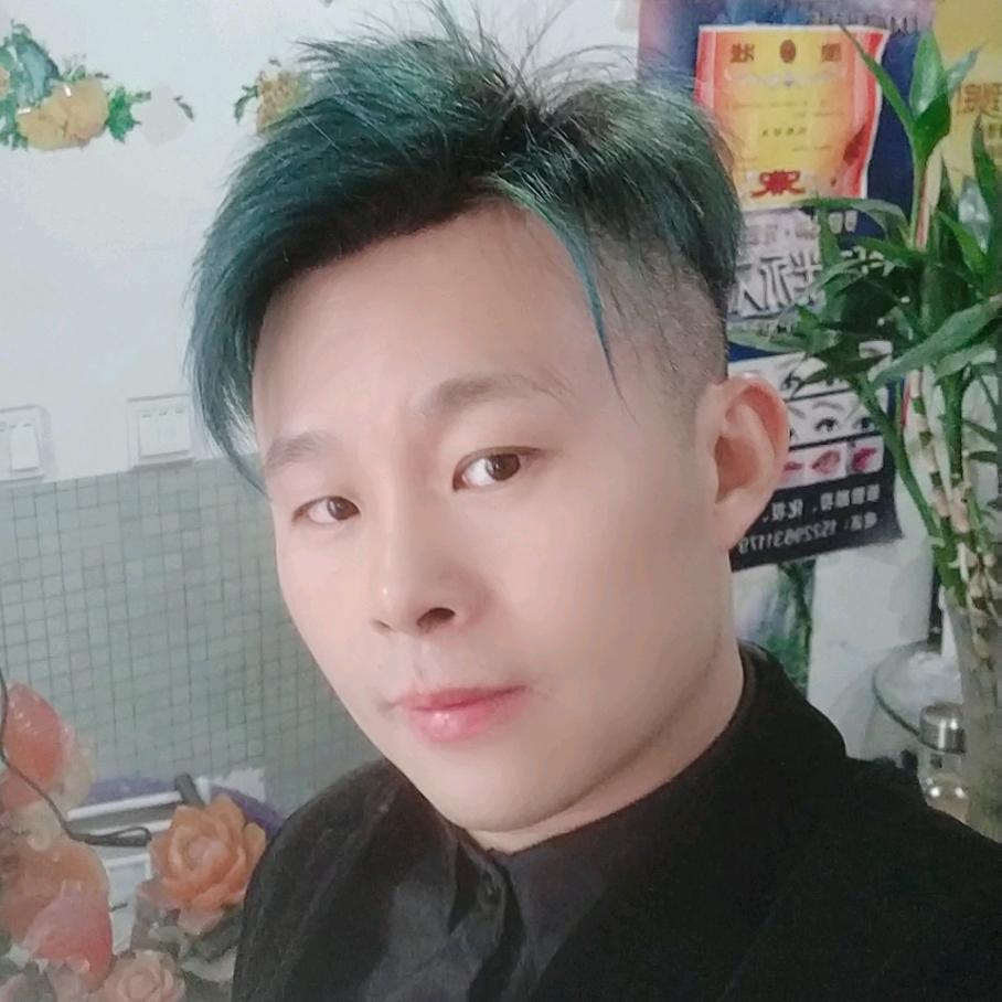 发型师，林哥