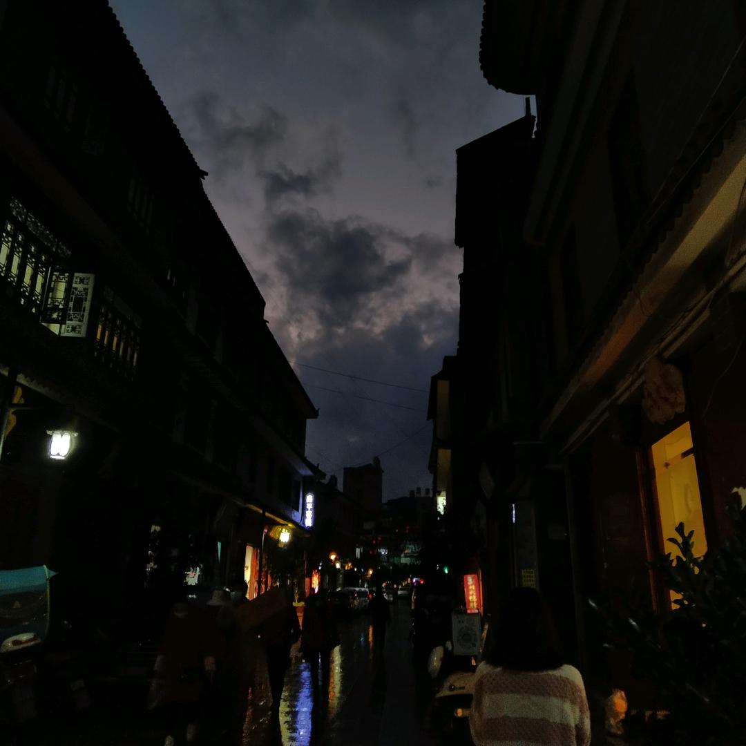 日月川.