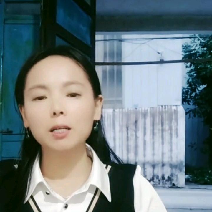 草原蝴蝶（张）
