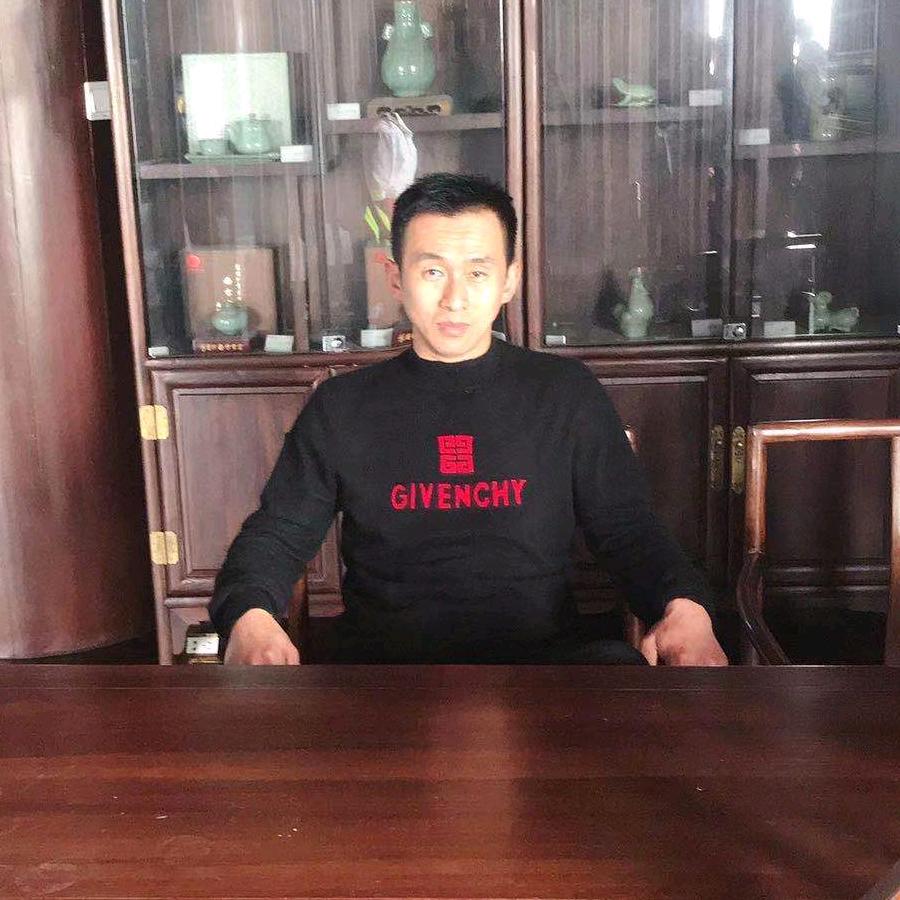 汽修汽配24小时上路抢修。