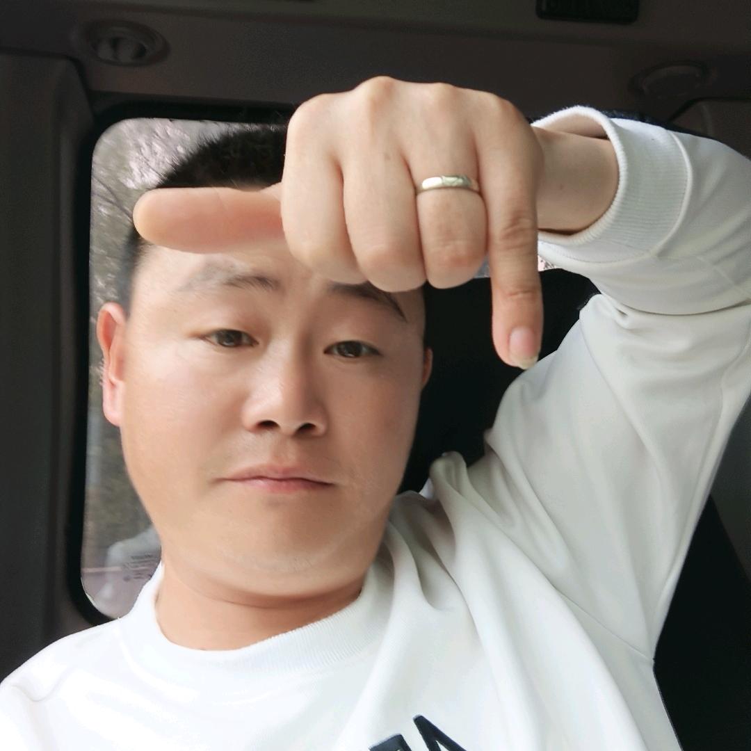云南小哥哥。