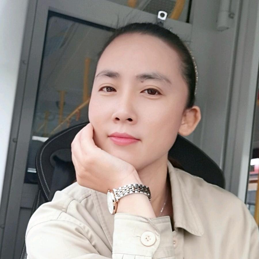 淡然一笑《做快乐的自己》