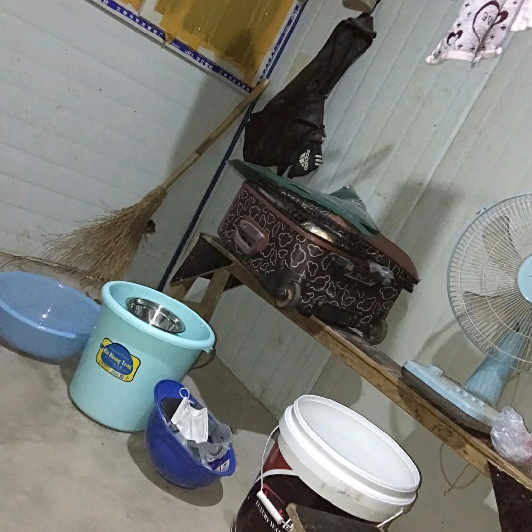 用户5122937259153小王