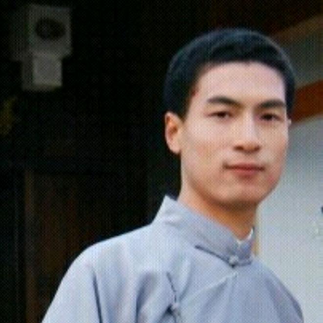 大团小先生